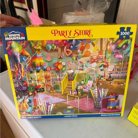 White Mountain Party Store Puzzle - Picture 1 of 3